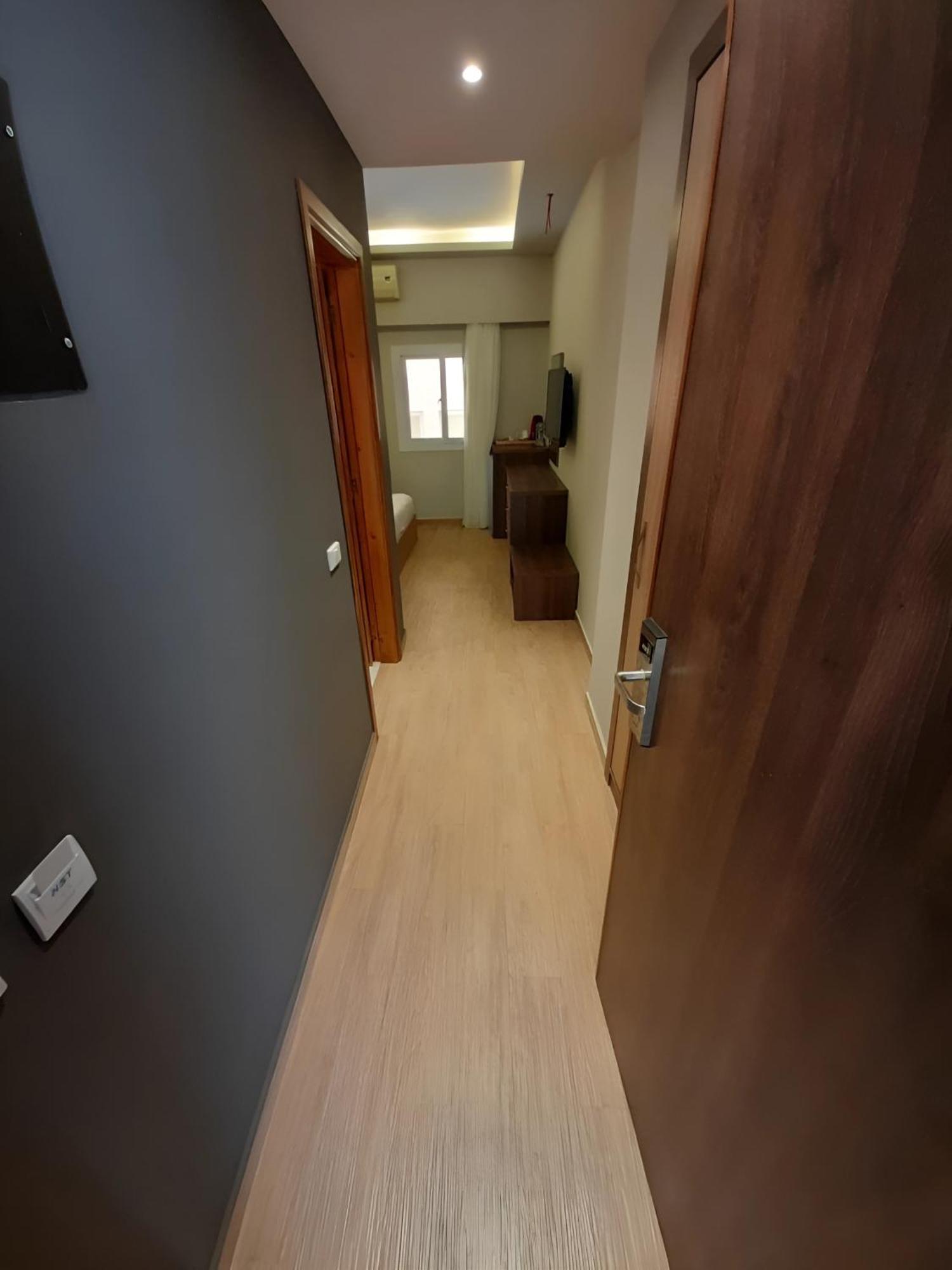 Al Dora Residence Hotel Хургада Стая снимка